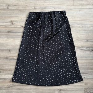 Black silk midi skirt 30”  size L